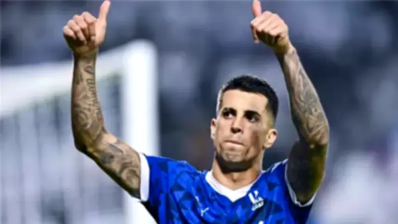 جواو كانسيلو يرفض العودة للهلال السعودي ويصر على البقاء مع برشلونة