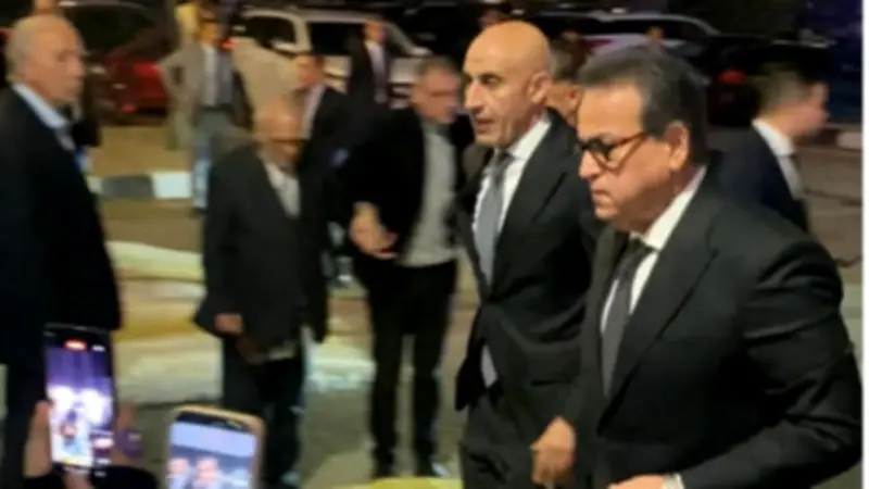 كبار رجال الدولة والوزراء يشاركون وزير الزراعة في عزاء والدته بمسجد الشرطة