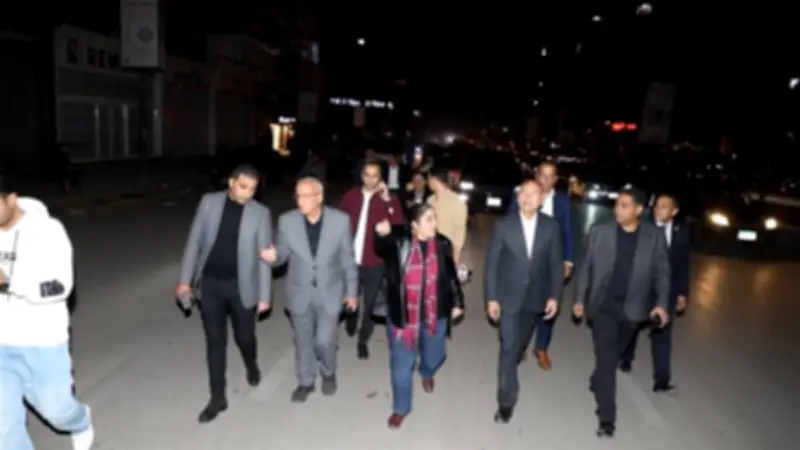 محافظ القاهرة يوجه رؤساء الأحياء بضمان تنفيذ قرار غلق المحلات في التاسعة مساءً