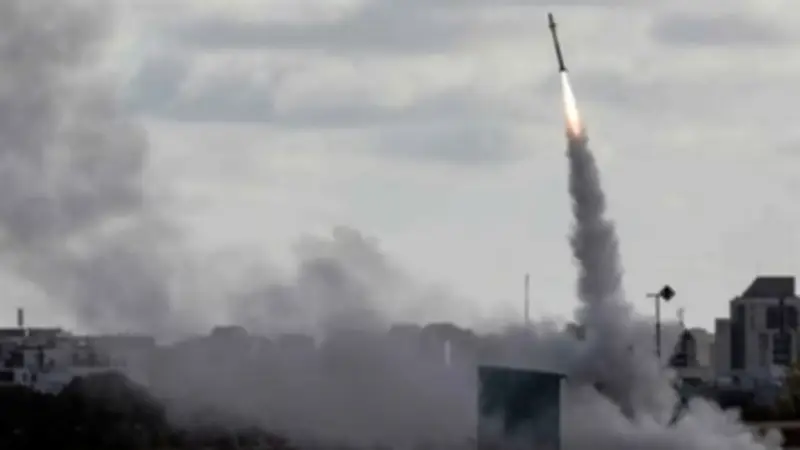 الحوثيون يعلنون قصف أهداف حيوية في جنوب فلسطين المحتلة بصواريخ مجنحة ومسيرات