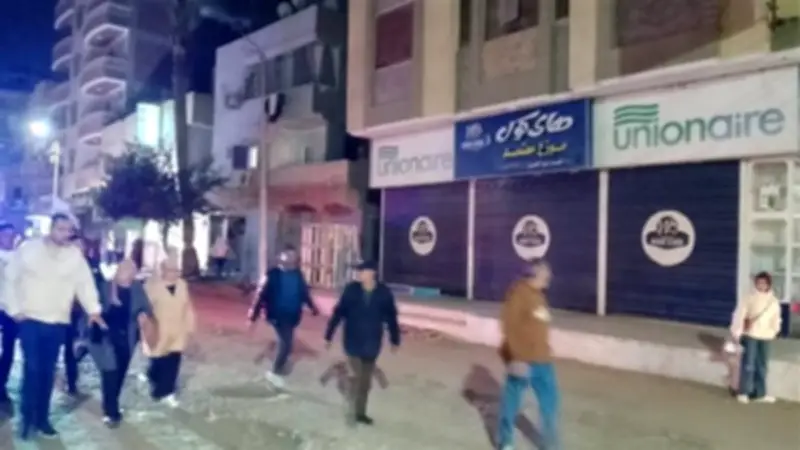 انضباط ملحوظ في شوارع دمياط مع بدء تطبيق مواعيد الإغلاق الجديدة للمحال التجارية