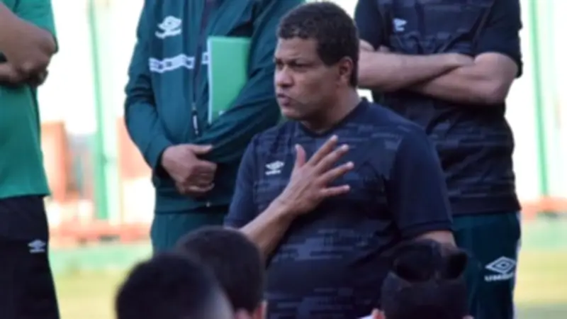 غزل المحلة يعلن تمسكه باستمرار علاء عبد العال مدربًا للفريق حتى نهاية الموسم