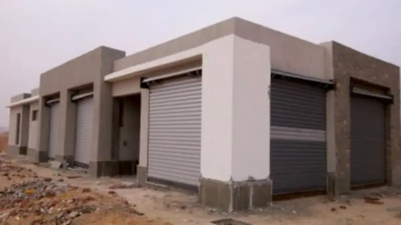 إنشاء سوق حضاري بالعاشر من رمضان لاستيعاب الباعة الجائلين وتحسين الحركة المرورية