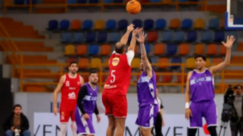 الأهلي يواجه الاتصالات في مواجهة حاسمة بنصف نهائي دوري السوبر لكرة السلة