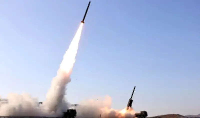 إعلام عبري: صواريخ أطلقت من لبنان نحو إسرائيل وسقوط بعضها في مناطق مفتوحة