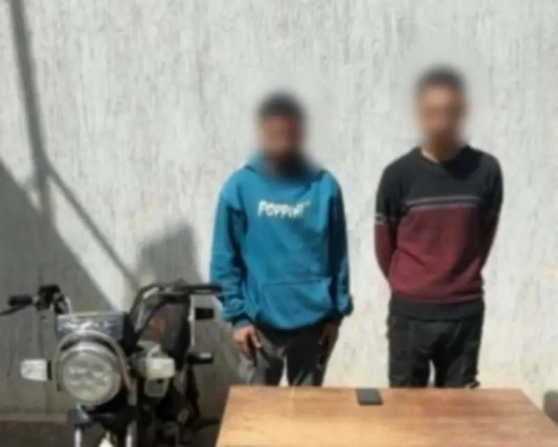 ضبط شخصين سرقا هاتفًا محمولًا من سائق توك توك بأسلوب المغافلة في مصر