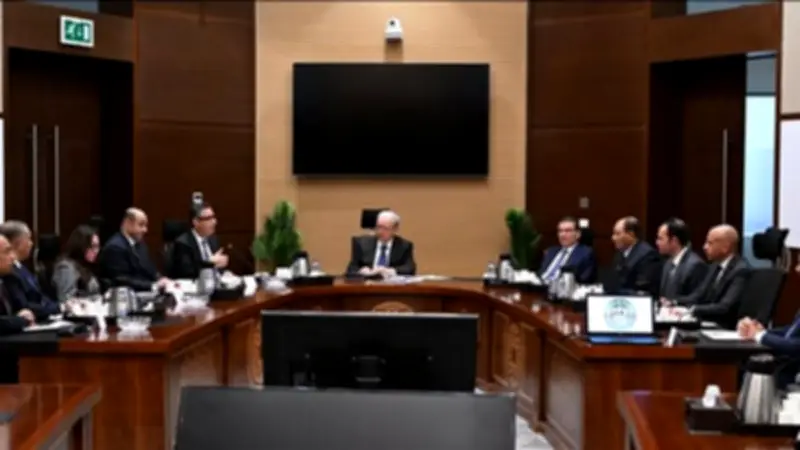 نائب رئيس الوزراء يؤكد: احتياطيات آمنة من السلع الأساسية تكفي لفترات طويلة