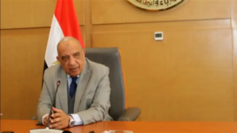 وزير الكهرباء يوجه برفع درجة الاستعداد لتأمين الشبكة القومية للكهرباء