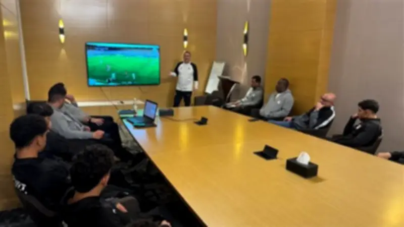 محاضرة فيديو مطولة لمنتخب الناشئين قبل مواجهة المغرب في تصفيات شمال أفريقيا