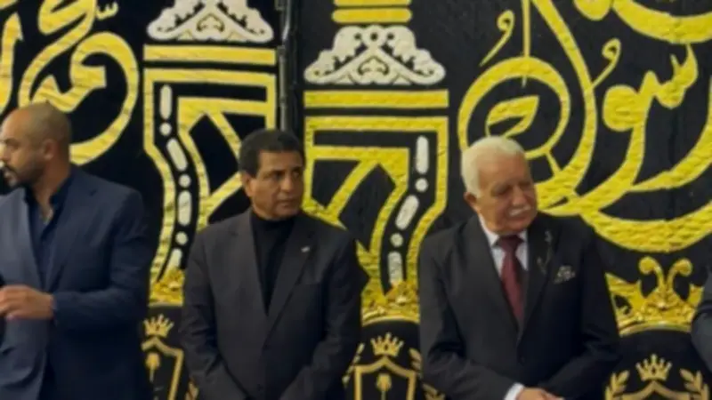 نجوم الكرة المصرية يتوافدون على عزاء شقيق فاروق جعفر في المنيرة بالقاهرة