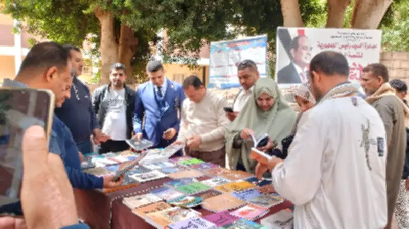 عرض لإصدارات قصص الثقافة بمدرسة ديرمواس الثانوية الصناعية