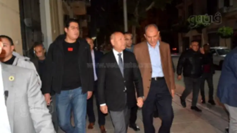 محافظ القاهرة يتفقد تطبيق قرار غلق المحال التجارية في وسط البلد مساءً