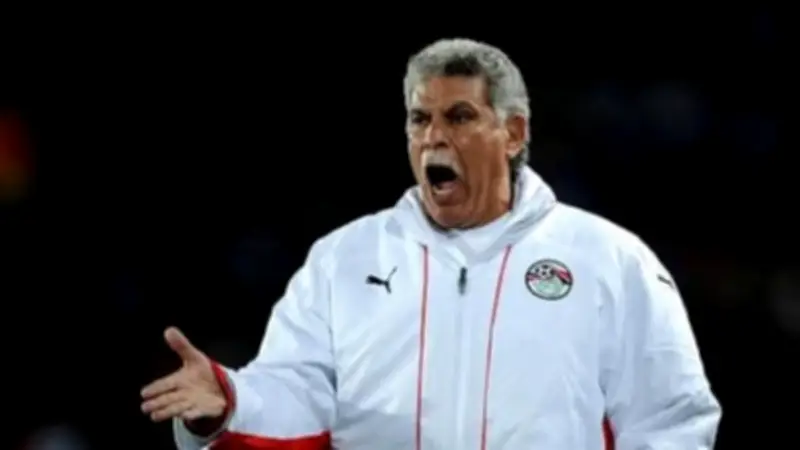 حسام عاشور يتهم حسن شحاته بالظلم بعد استبعاده من منتخب مصر الذهبي