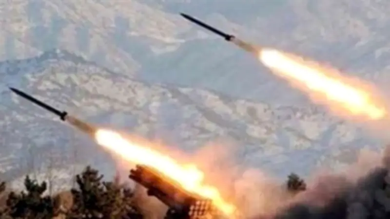 سقوط شظايا صاروخ إيراني في حيفا وإسرائيل تعلن ضربات متعددة في طهران وبيروت