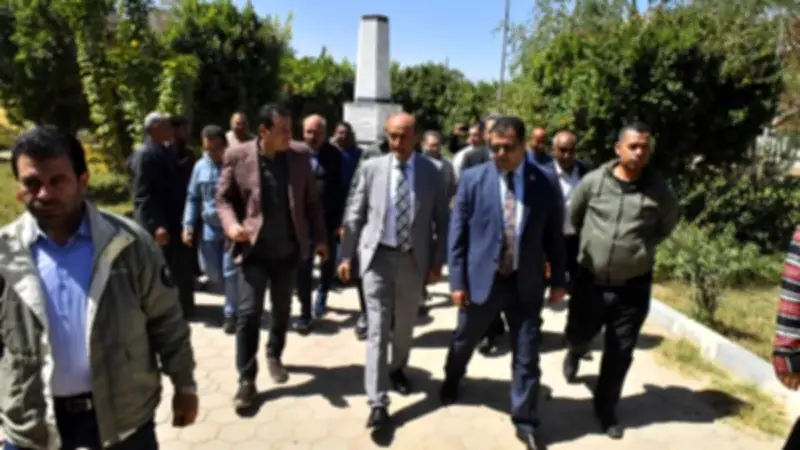 محافظ أسيوط يتفقد النصب التذكاري لشهداء بني عدي استعدادًا للعيد القومي