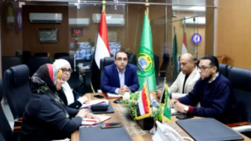 نائب محافظ الإسماعيلية يشارك في اجتماع لتجهيز مجمعات الخدمات الحكومية ضمن مبادرة حياة كريمة