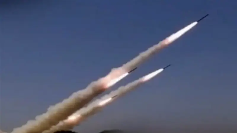 إعلام عبري: حزب الله يطلق صواريخ على حيفا وردود أمريكية بشأن إيران ومضيق هرمز