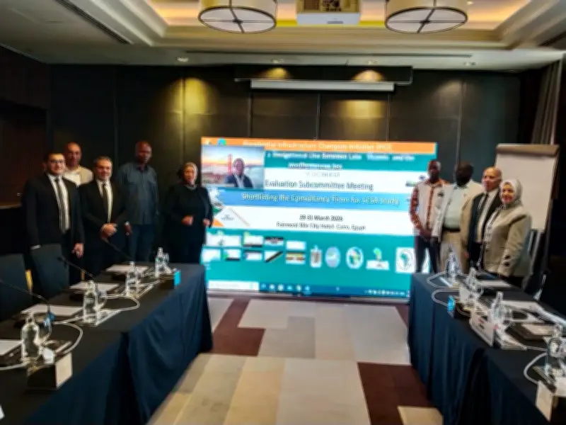 اجتماع اللجنة الإقليمية المصغرة لمناقشة مشروع الممر الملاحي بين بحيرة فيكتوريا والبحر المتوسط