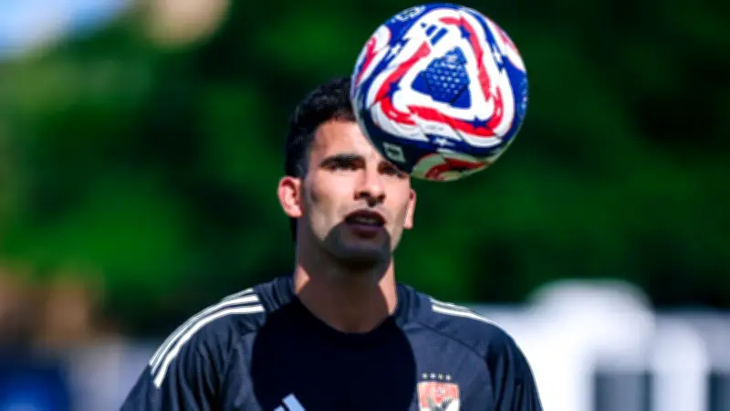 أزمة زيزو والزمالك: حرب المستحقات تتصاعد بشكاوى متبادلة وتضارب في التصريحات