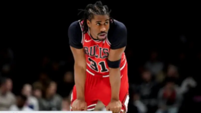 شيكاغو بولز يفسخ عقد جايدين آيفي بعد انتقاده دعم المثليين في الدوري الأمريكي لكرة السلة