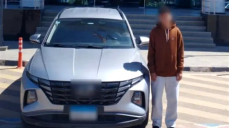 ضبط طفل يقود سيارة في أكتوبر دون رخصة ويعرض حياة المارة للخطر