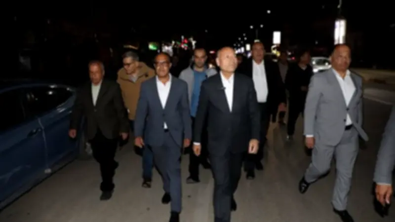 محافظ القاهرة يتفقد أحياء العاصمة لضمان تنفيذ قرار غلق المحال العامة