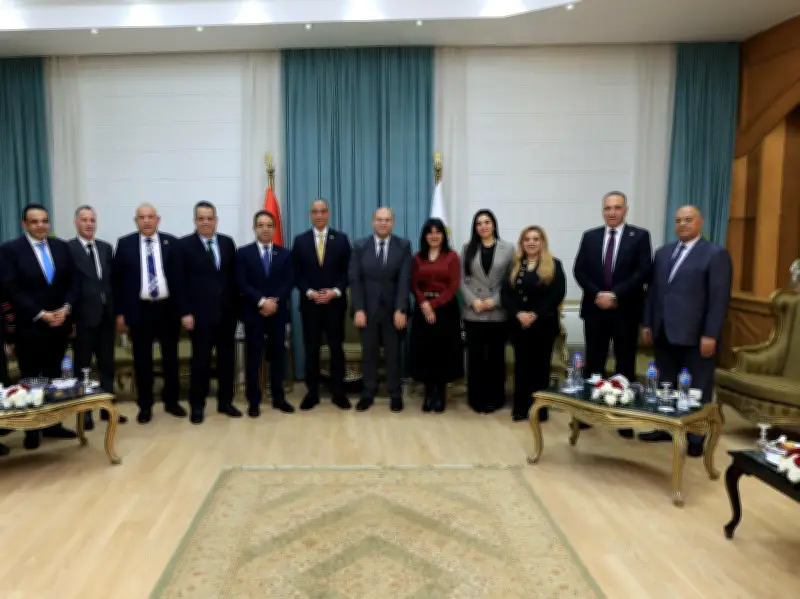 محافظ الجيزة يستقبل أعضاء مجلس النواب والشيوخ للتهنئة بالعيد القومي