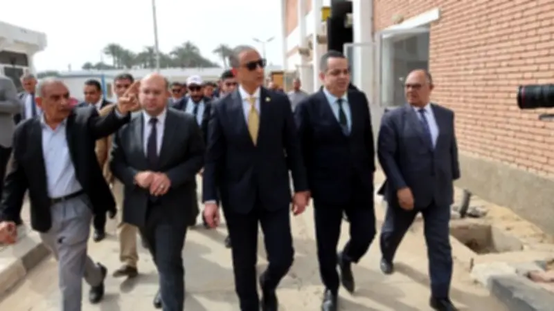 محافظ الجيزة يتفقد مشروع محطة مياه الشرب بالشوبك الغربي في إطار العيد القومي