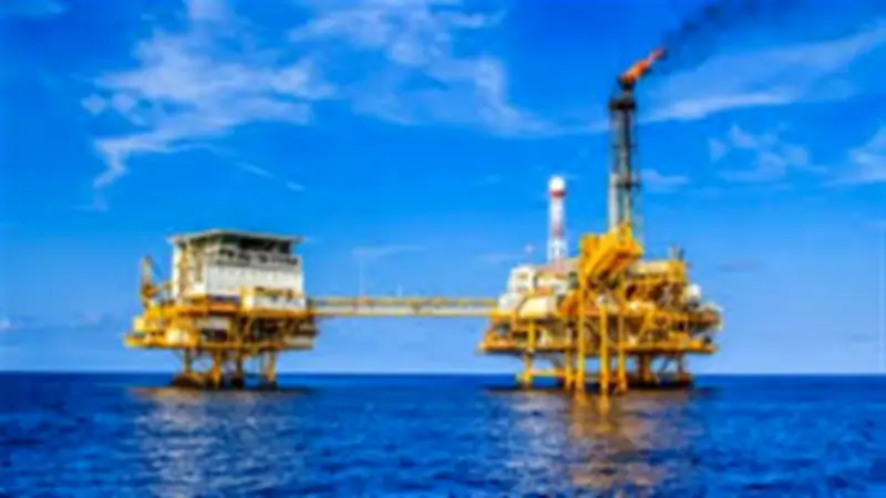 قفزات قوية في أسعار النفط العالمية: خام برنت وWTI يحققان مكاسب كبيرة