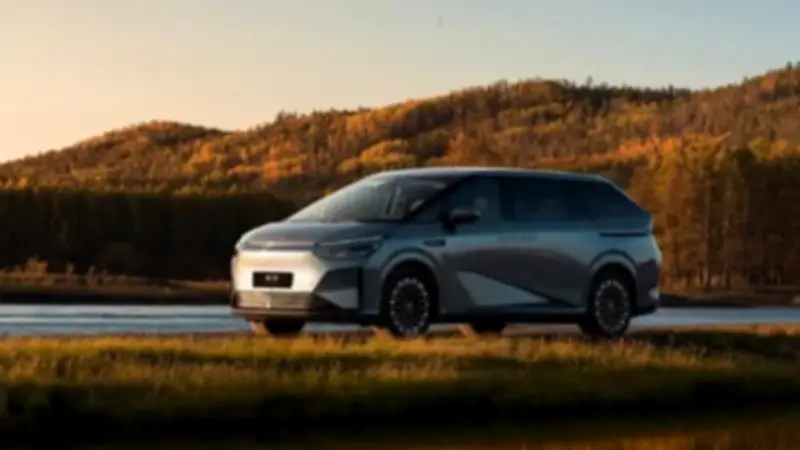 إكس بنج X9 الكهربائية 2026 تطرح تحديثات تقنية وأداء متميز في فئة الميني فان