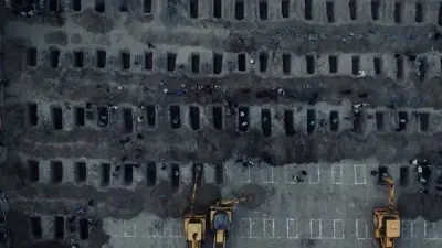 مشاهد صادمة لتشييع 165 طالبة قتلن في هجمات أمريكية إسرائيلية على مدرسة إيرانية