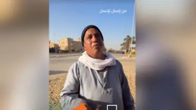 مذيع «حياة كريمة» يمنح 20 ألف جنيه لعامل راغب في بناء مسجد