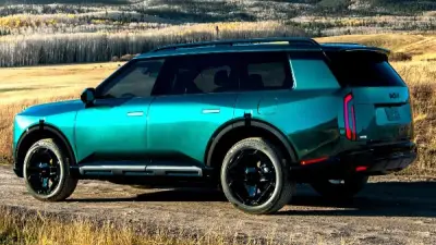 كيا تعلن أول استدعاء لتيلورايد 2027 وK4 2026 بسبب خلل في أحزمة الأمان الخلفية