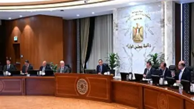 مدبولي: تحويلات المصريين بالخارج ترتفع 28.4% لتصل إلى 25.6 مليار دولار