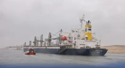 قناة السويس تشهد عبور 39 سفينة بحمولات صافية تبلغ 1.6 مليون طن خلال اليوم