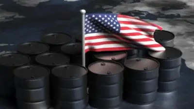 ارتفاع العقود الآجلة للنفط الأمريكي إلى 76.06 دولار للبرميل مع تداعيات الحرب الإيرانية