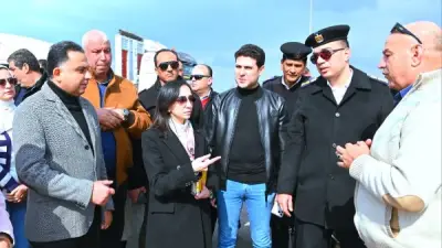 محافظ البحيرة تقود جولة ميدانية موسعة بميكروباص لتحسين الخدمات والبنية التحتية