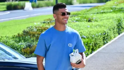 أشرف داري يغادر الأهلي رسمياً باتجاه نادي كالمار السويدي في صفقة إعارة