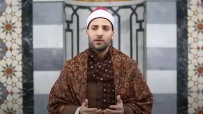 الشيخ عمر نبيل يبتهل بـ 