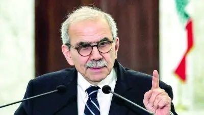 رئيس الحكومة اللبنانية نواف سلام يستنكر إطلاق الصواريخ من جنوب لبنان ويصفه بالعمل غير المسؤول