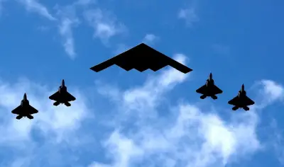 القيادة المركزية الأمريكية تشن غارات في عمق إيران لتعطيل قدراتها الصاروخية الباليستية