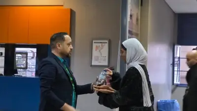 شركة فرنسية توزع التمر والمياه على ركاب المترو وقطار العاصمة في رمضان