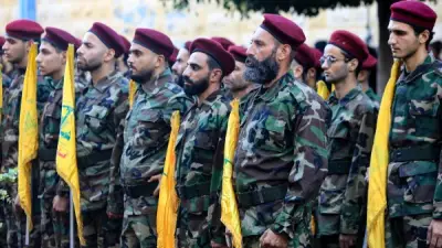 حزب الله يرد على الغارات الإسرائيلية بهجوم صاروخي على قاعدة في الجولان