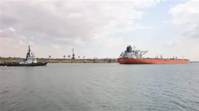 طوارئ في موانئ البحر الأحمر بسبب ارتفاع الأمواج وتوقعات الطقس السيء