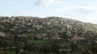 جيش الاحتلال الإسرائيلي يأمر سكان عشرات القرى في جنوب لبنان بالإخلاء الفوري