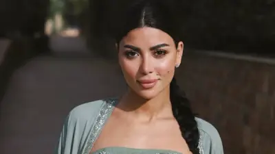 كارولين عزمى تثير الجدل بإطلالة بقفطان مطرز أنيق في ظهور جديد على إنستجرام