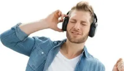 دار الإفتاء توضح حكم سماع الموسيقى في نهار رمضان وتؤكد: لا تبطل الصيام