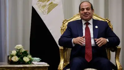 السيسي يؤكد لرئيس وزراء اليونان ضرورة وقف الحرب والسعي نحو حلول سلمية