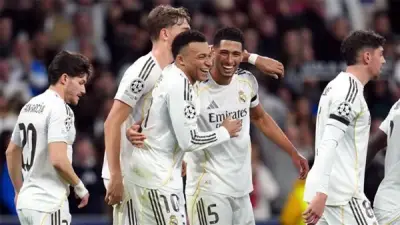 أسينسيو يفقد الذاكرة بعد اصطدام مروع مع كامافينجا في دوري أبطال أوروبا