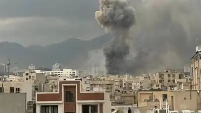 انفجارات في مدينة قم الإيرانية بعد إعلان إسرائيل شن هجمات واسعة النطاق على طهران